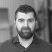 dejan-ahlenius-1-600x600 dejan-ahlenius-1-600x600